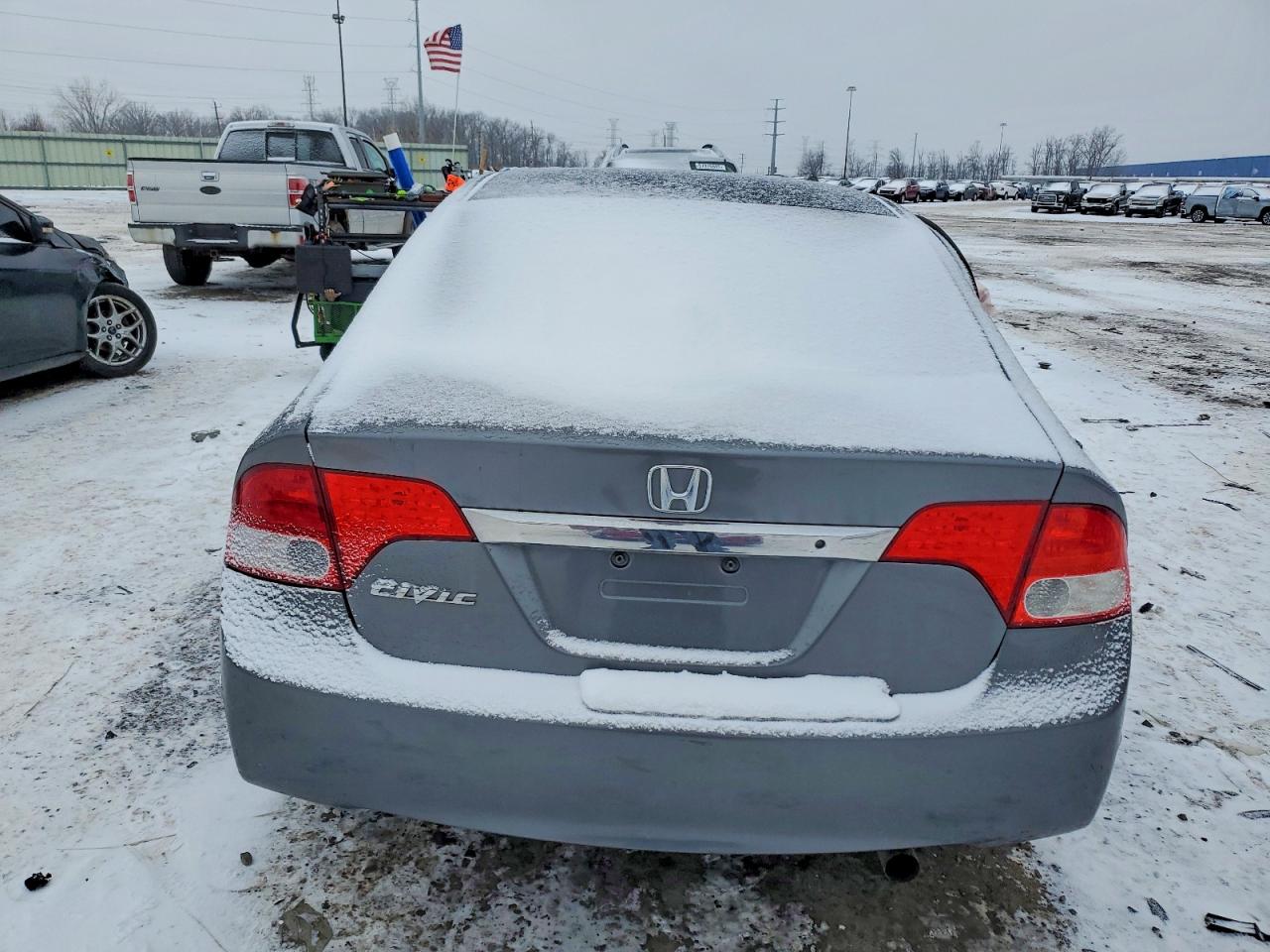 2010 HONDA CIVIC LX photo 6
