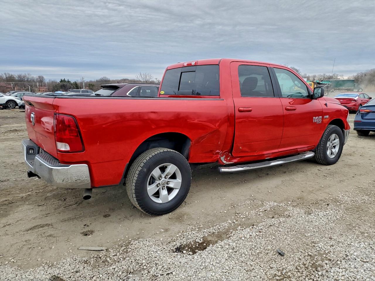 2019 RAM 1500 CLASSIC SLT photo 3