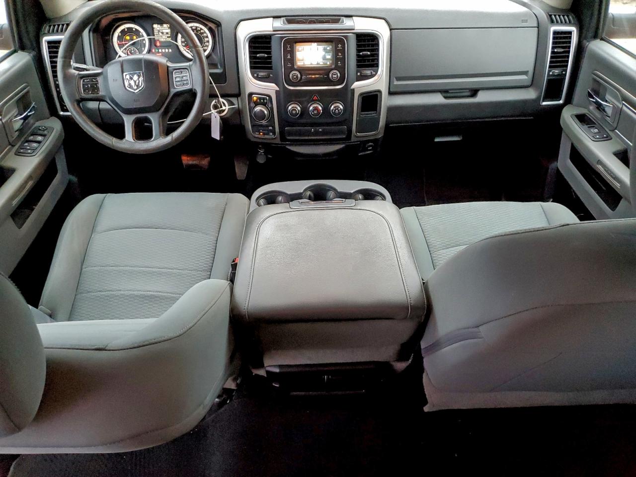 2019 RAM 1500 CLASSIC SLT photo 8