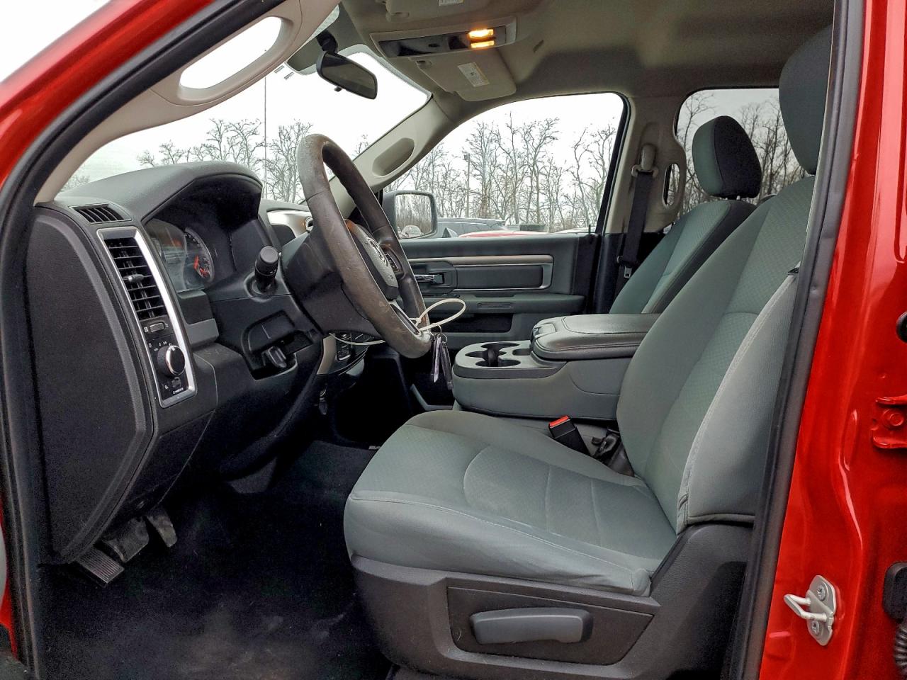 2019 RAM 1500 CLASSIC SLT photo 7