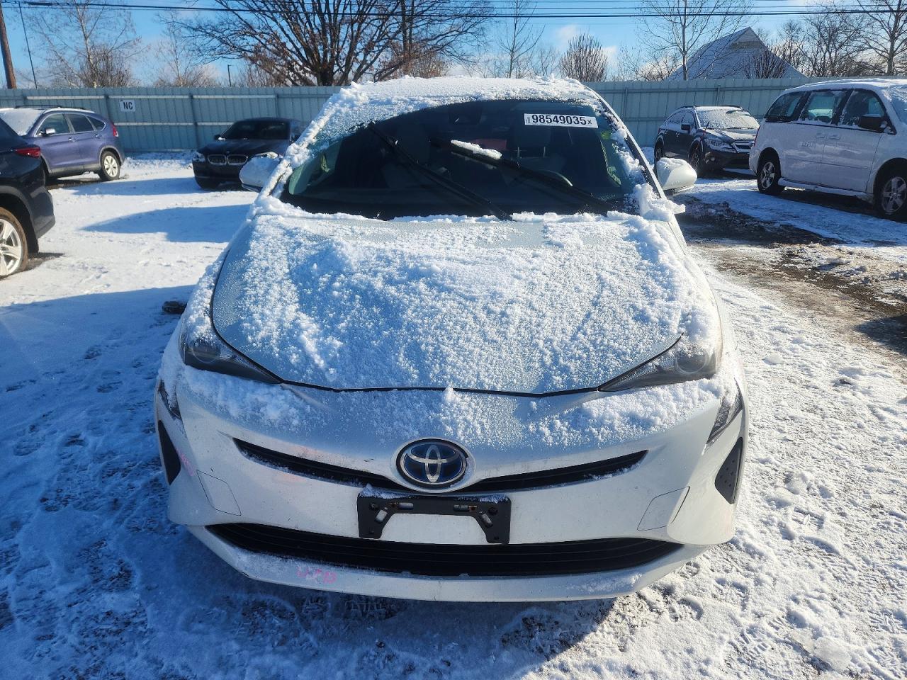 2017 TOYOTA PRIUS photo 5