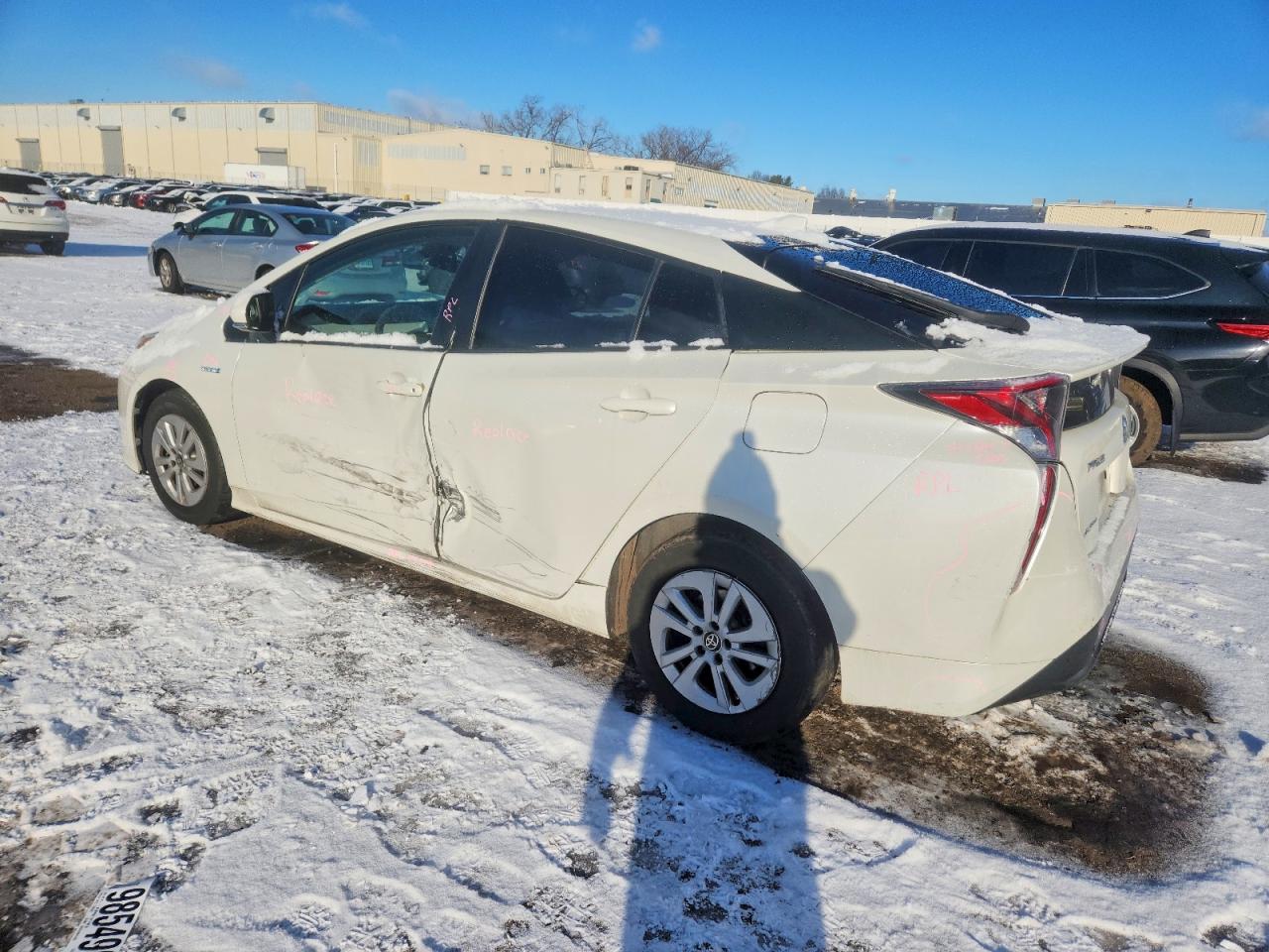 2017 TOYOTA PRIUS photo 2