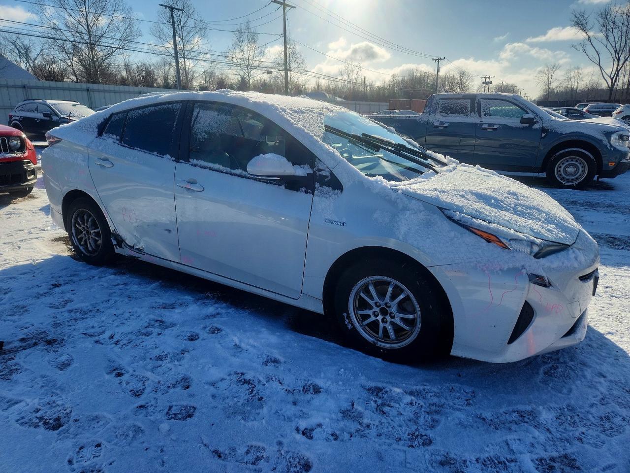 2017 TOYOTA PRIUS photo 4