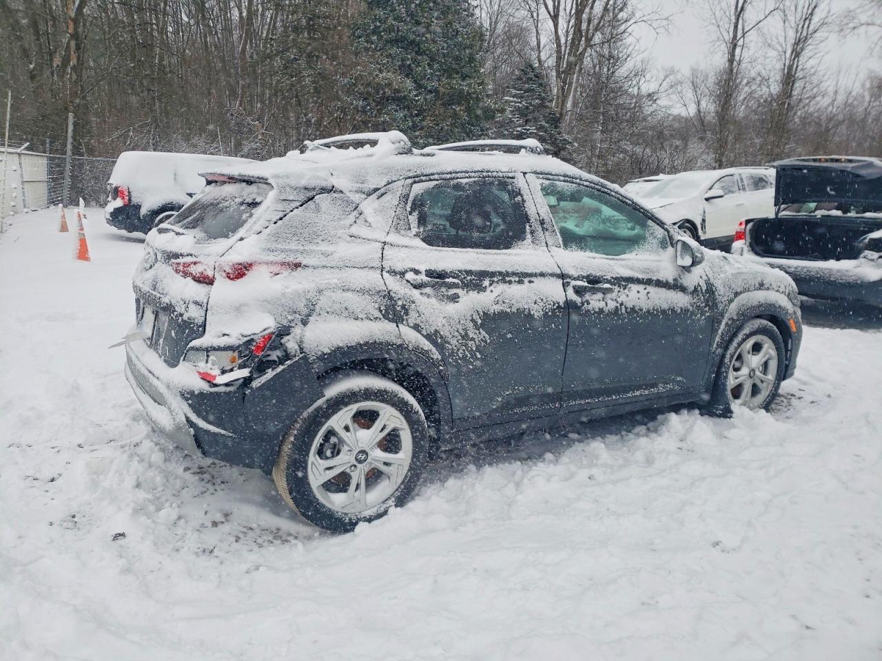 2022 HYUNDAI KONA SEL photo 3