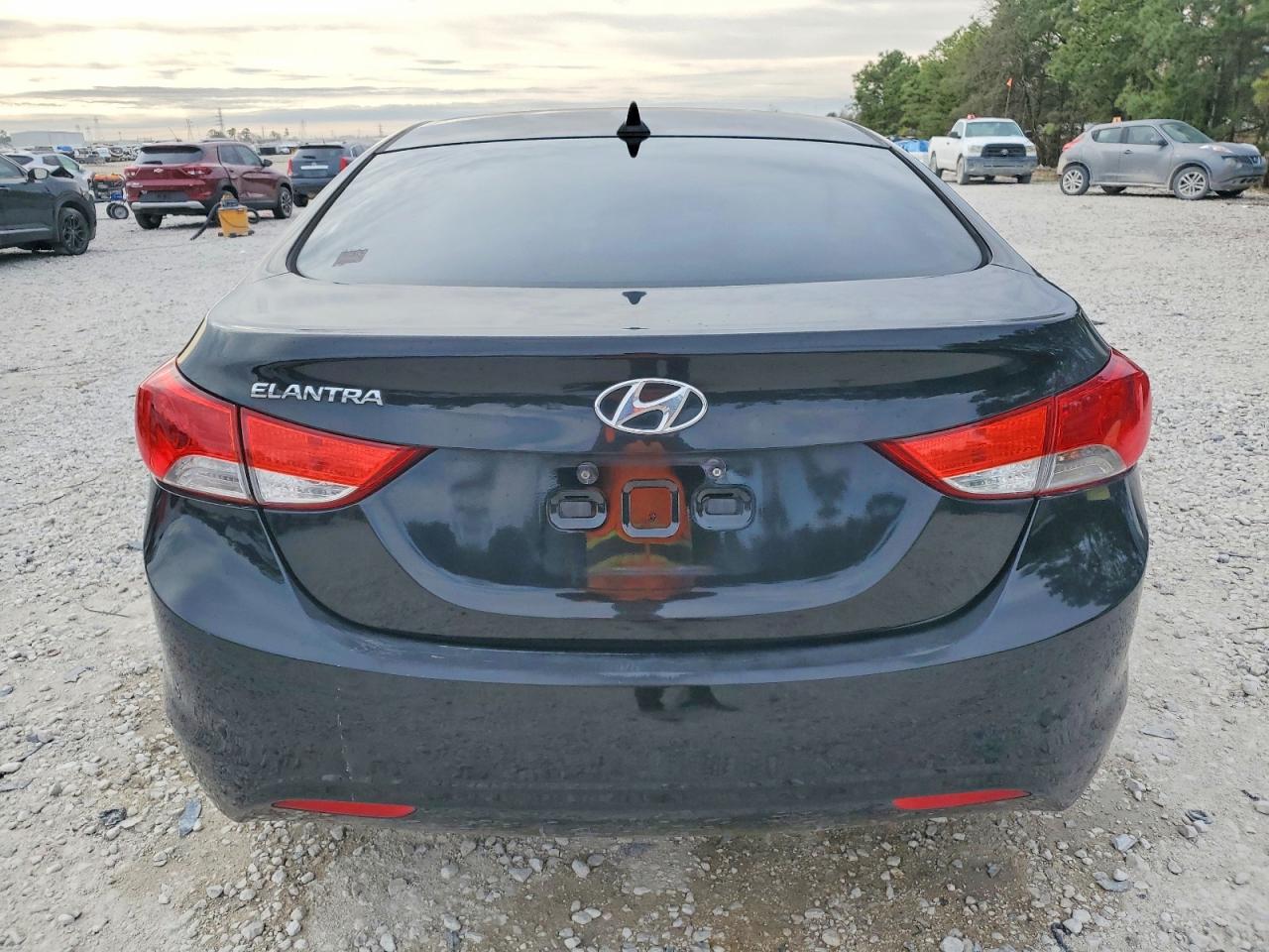 2013 HYUNDAI ELANTRA GLS photo 6