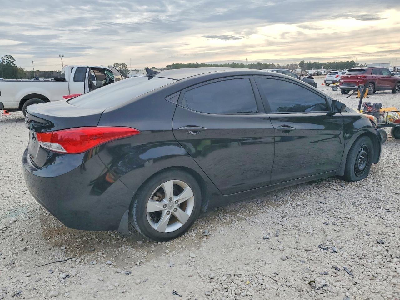 2013 HYUNDAI ELANTRA GLS photo 3