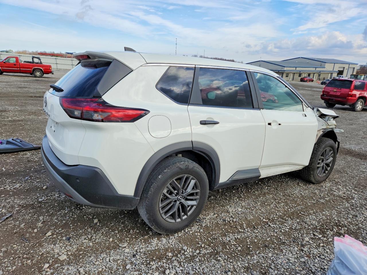 2023 NISSAN ROGUE S photo 3