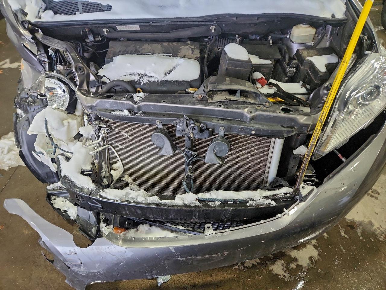 2016 TOYOTA SIENNA LE photo 12