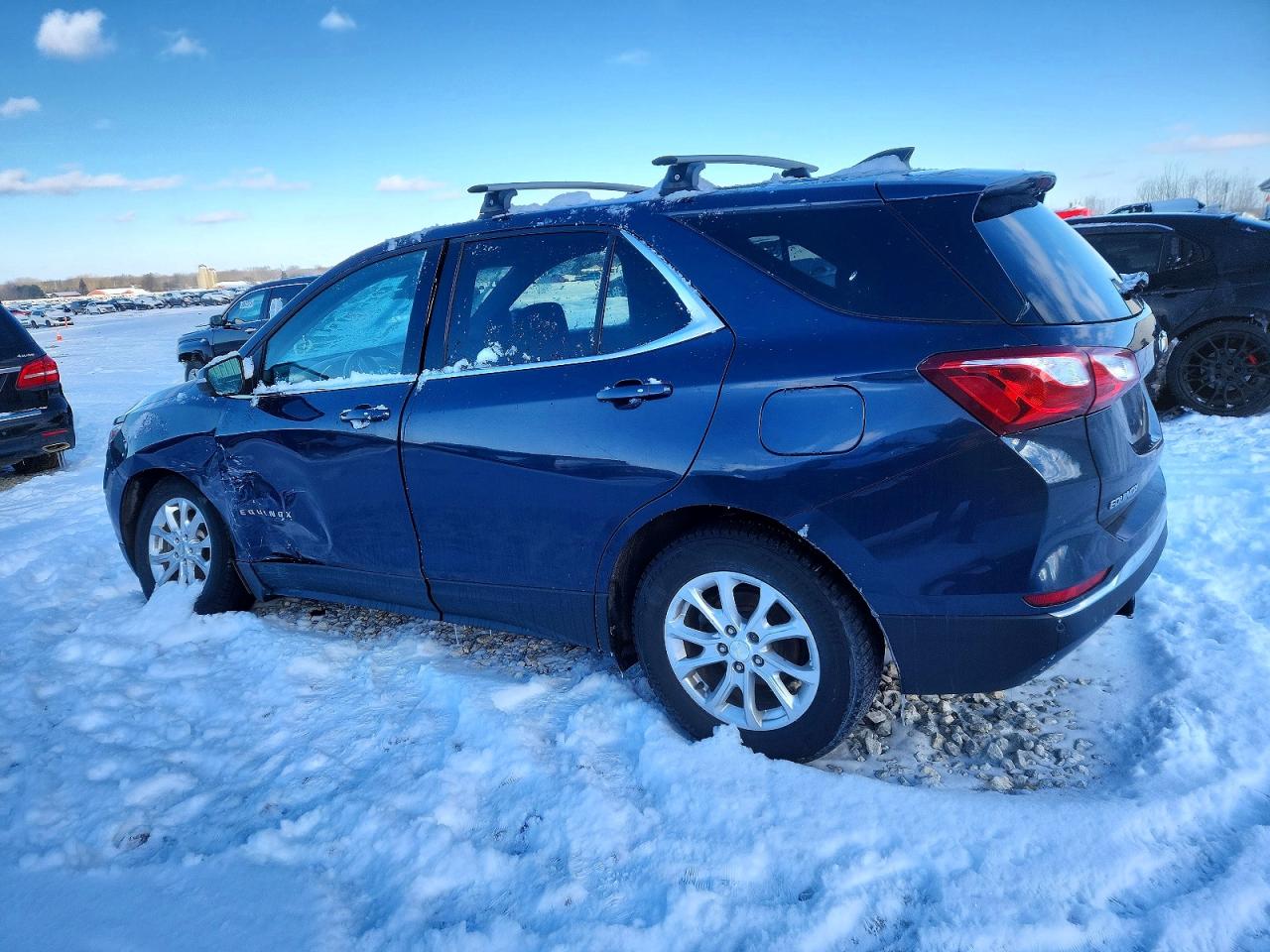 2019 CHEVROLET EQUINOX LT photo 2