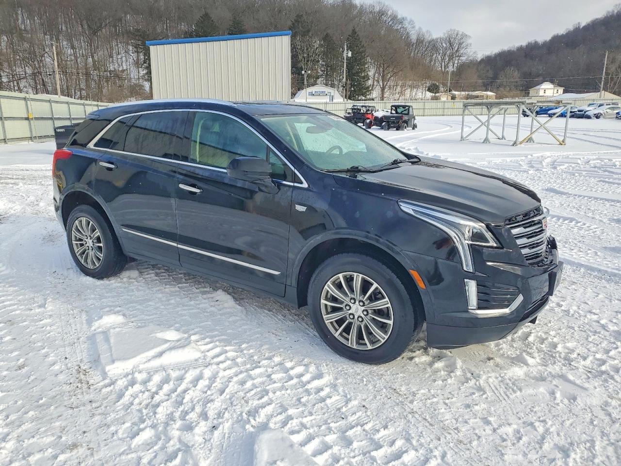 2017 CADILLAC XT5 LUXURY photo 4