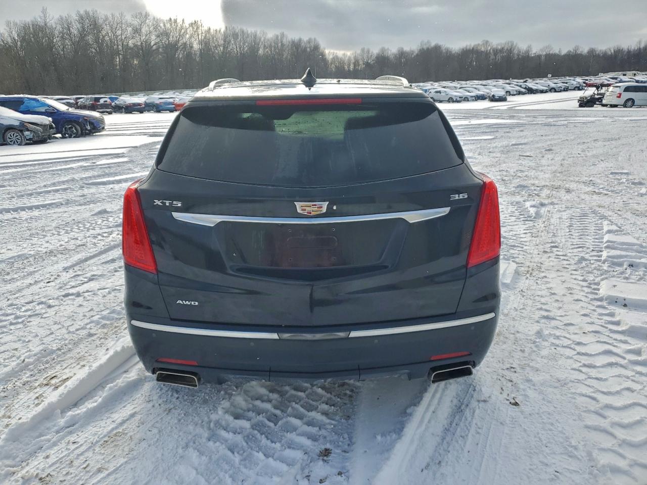 2017 CADILLAC XT5 LUXURY photo 6