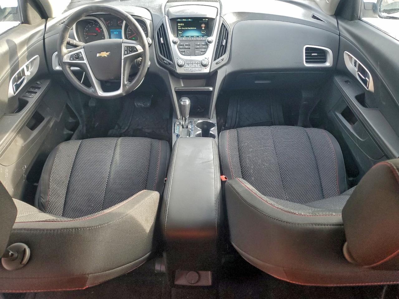 2017 CHEVROLET EQUINOX LT photo 8