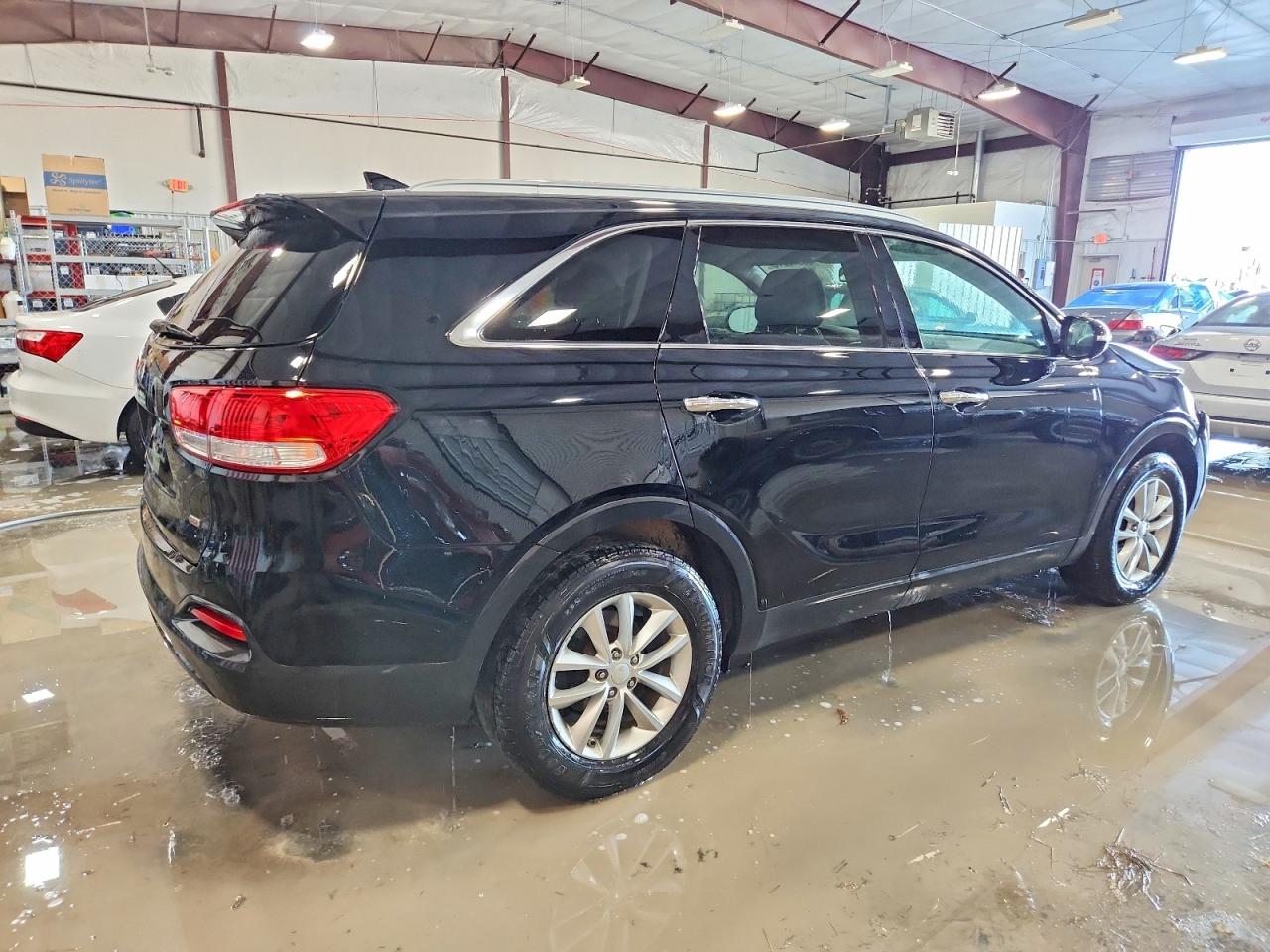 2016 KIA SORENTO LX photo 3
