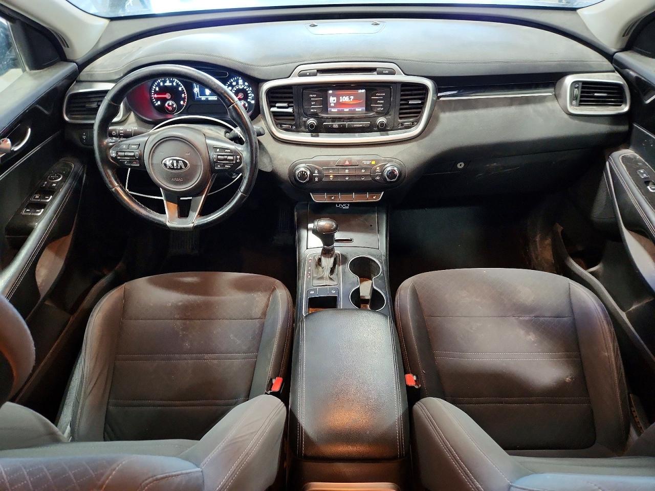 2016 KIA SORENTO LX photo 8