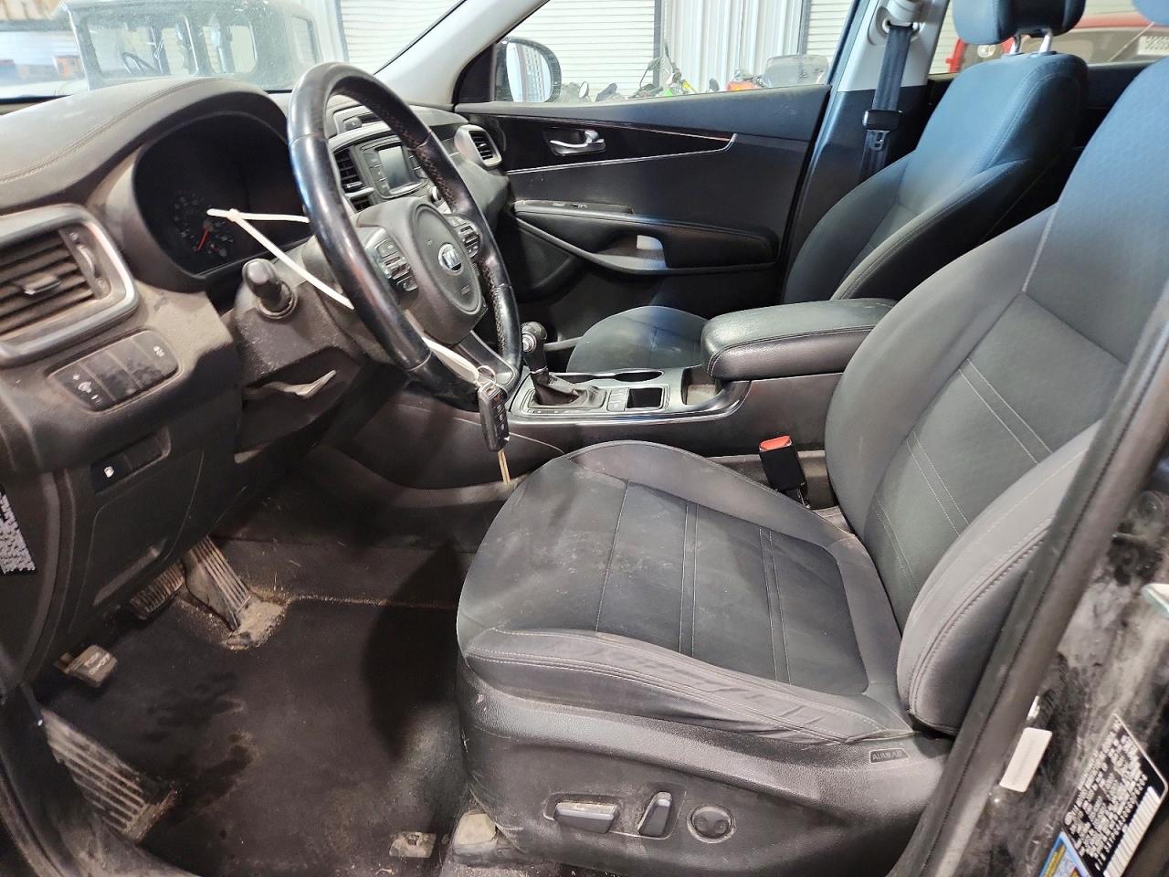 2016 KIA SORENTO LX photo 7