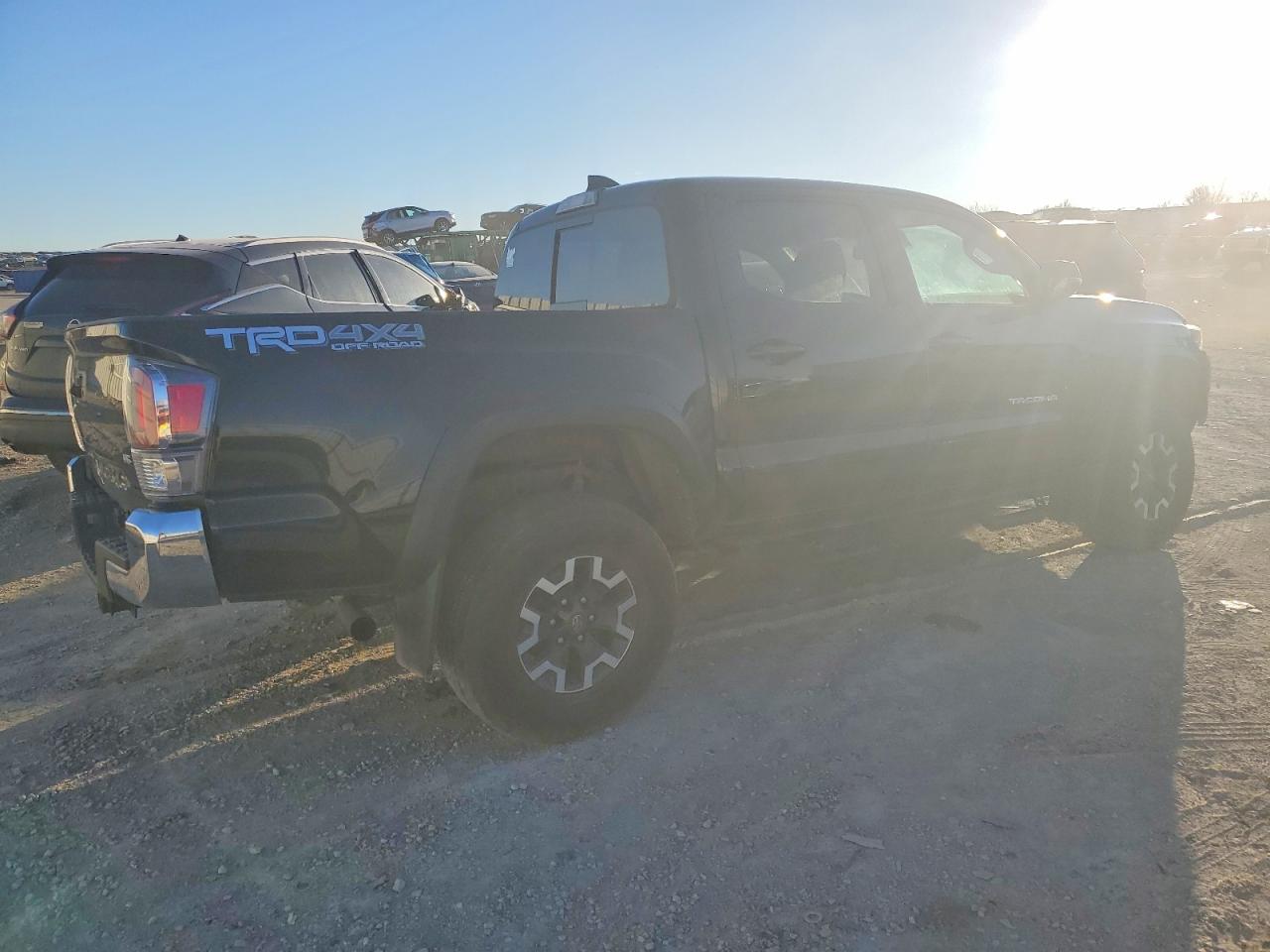 2021 TOYOTA TACOMA DOUBLE CAB photo 3