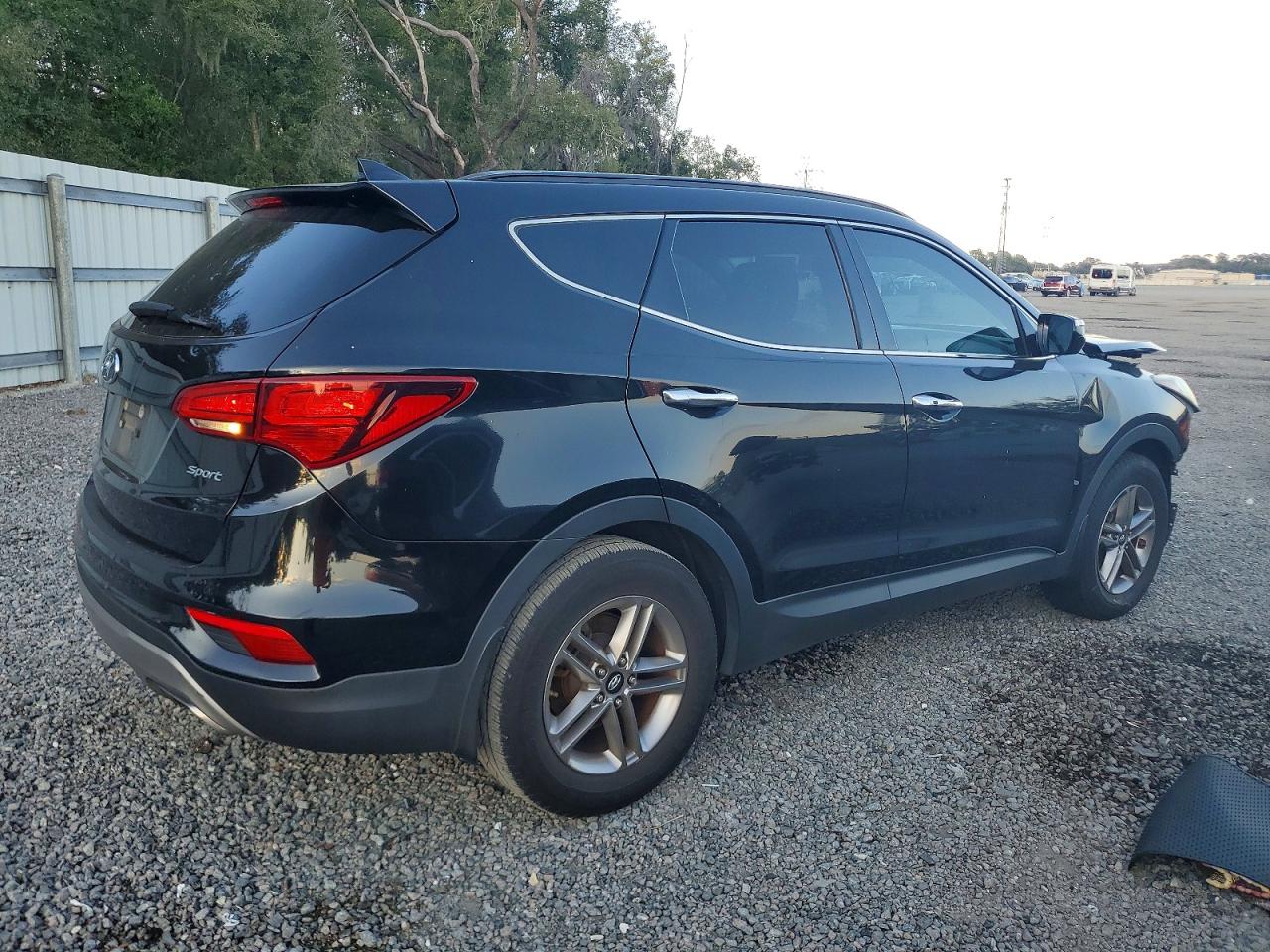 2017 HYUNDAI SANTA FE SPORT photo 7