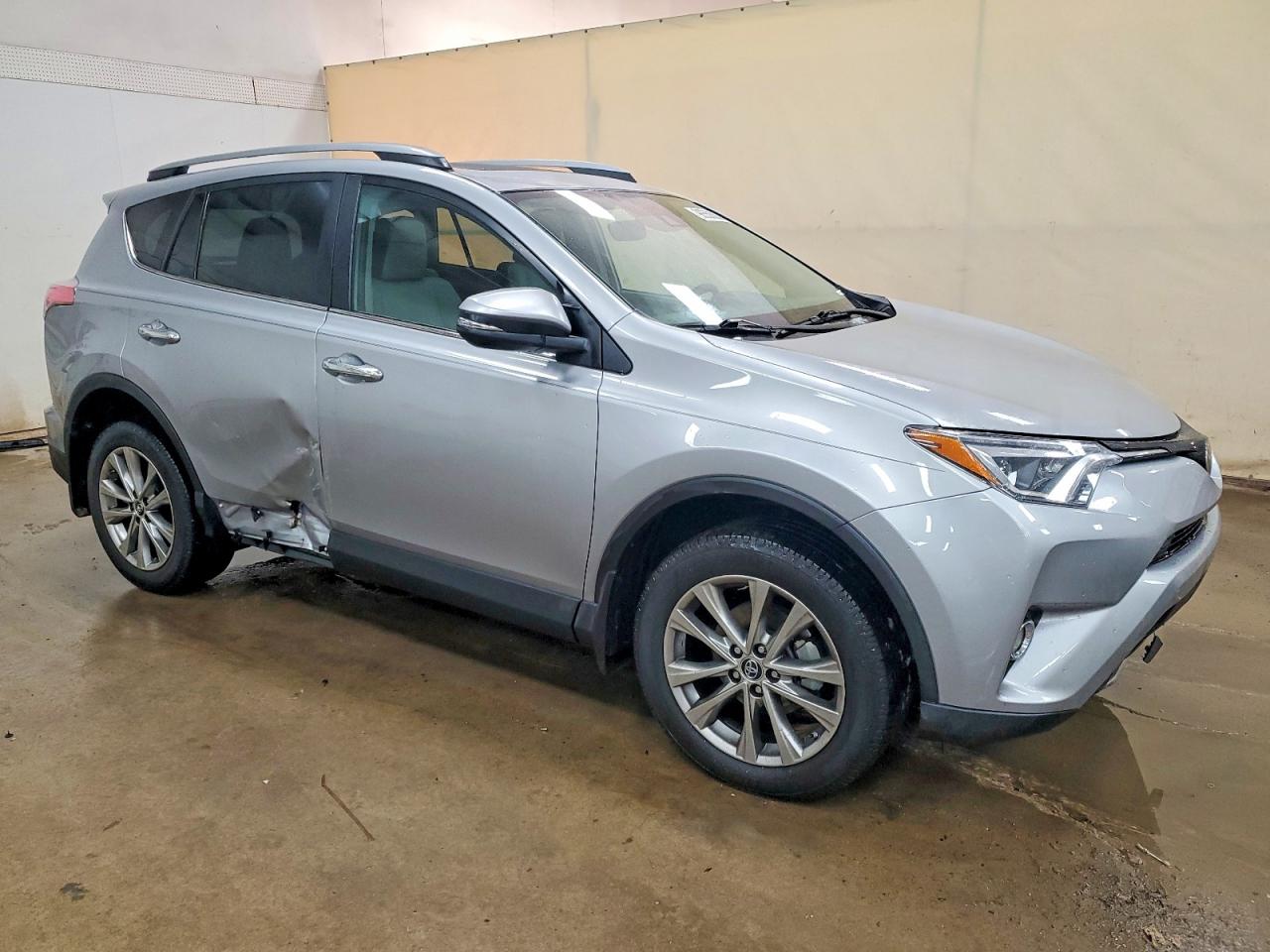 2017 TOYOTA RAV4 LIMITED photo 4