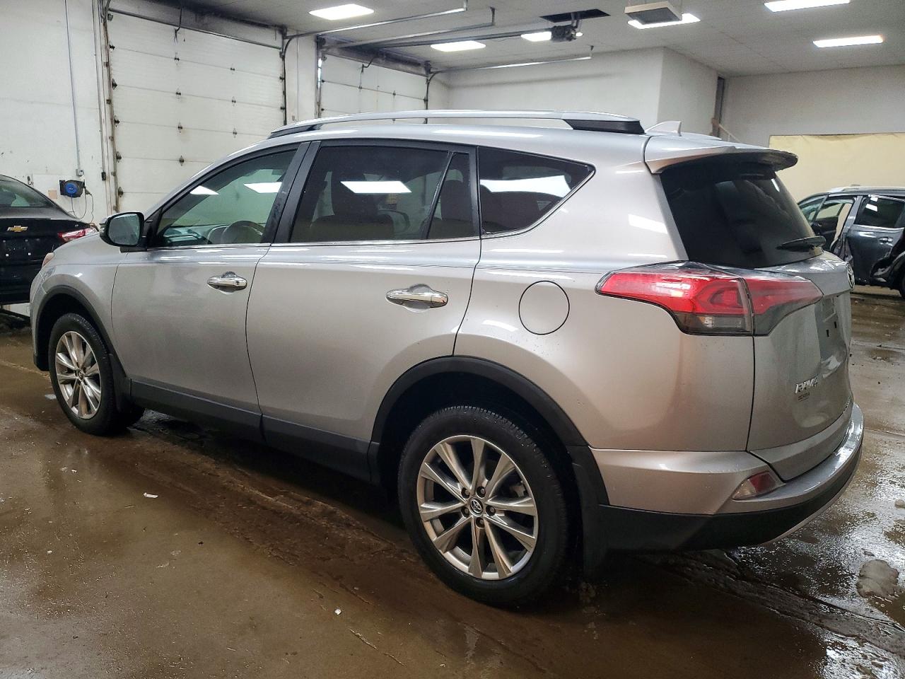 2017 TOYOTA RAV4 LIMITED photo 2