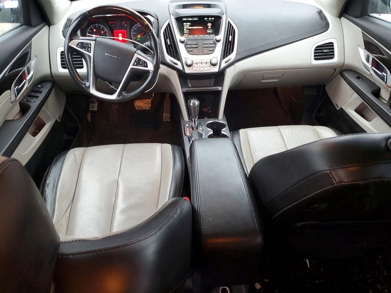 2017 GMC TERRAIN DENALI photo 8