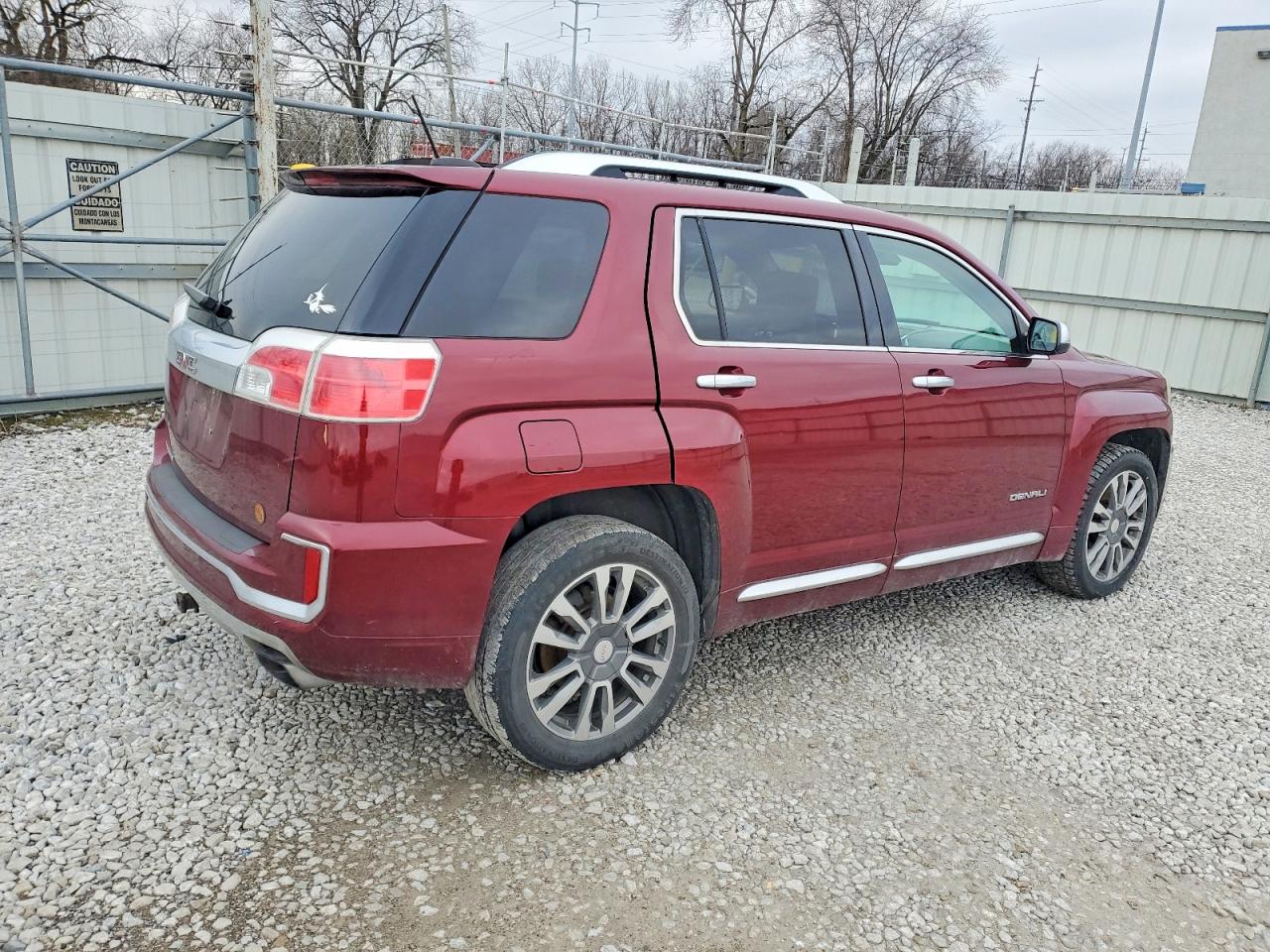 2017 GMC TERRAIN DENALI photo 3