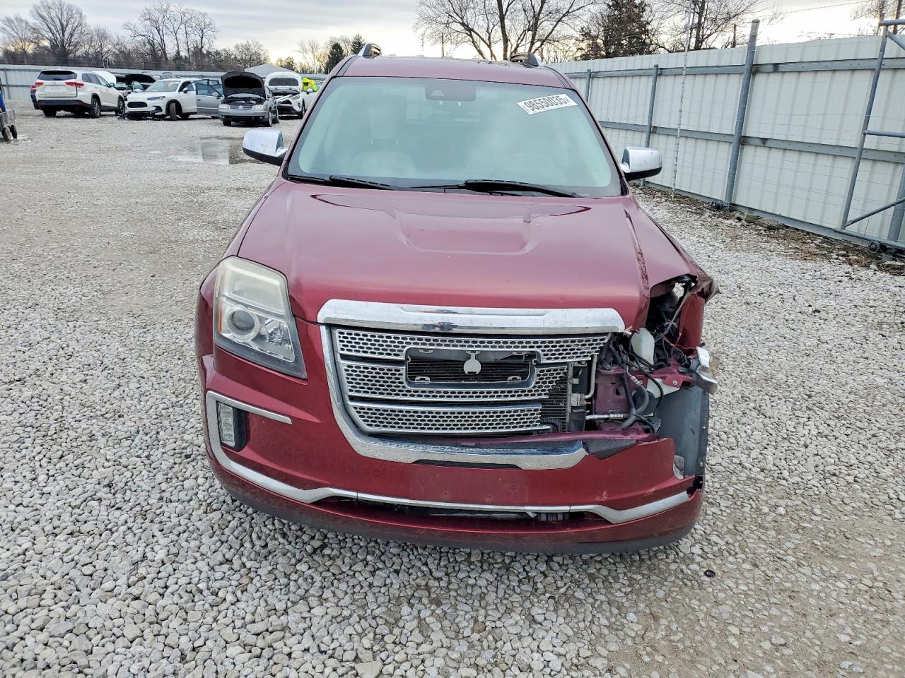 2017 GMC TERRAIN DENALI photo 5