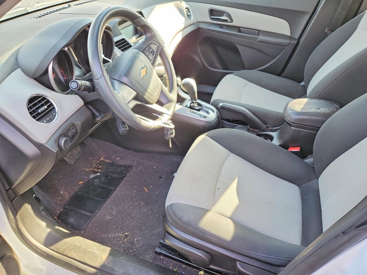 2011 CHEVROLET CRUZE LS photo 7