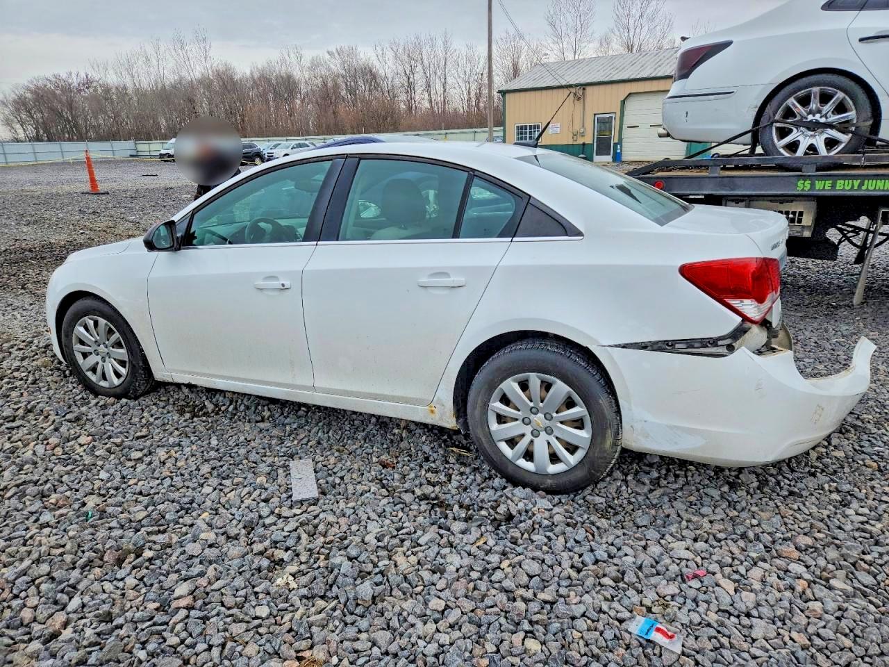 2011 CHEVROLET CRUZE LS photo 2