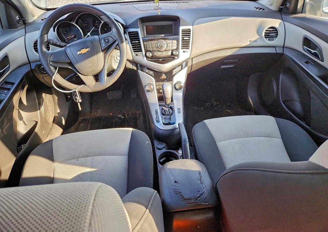 2011 CHEVROLET CRUZE LS photo 8