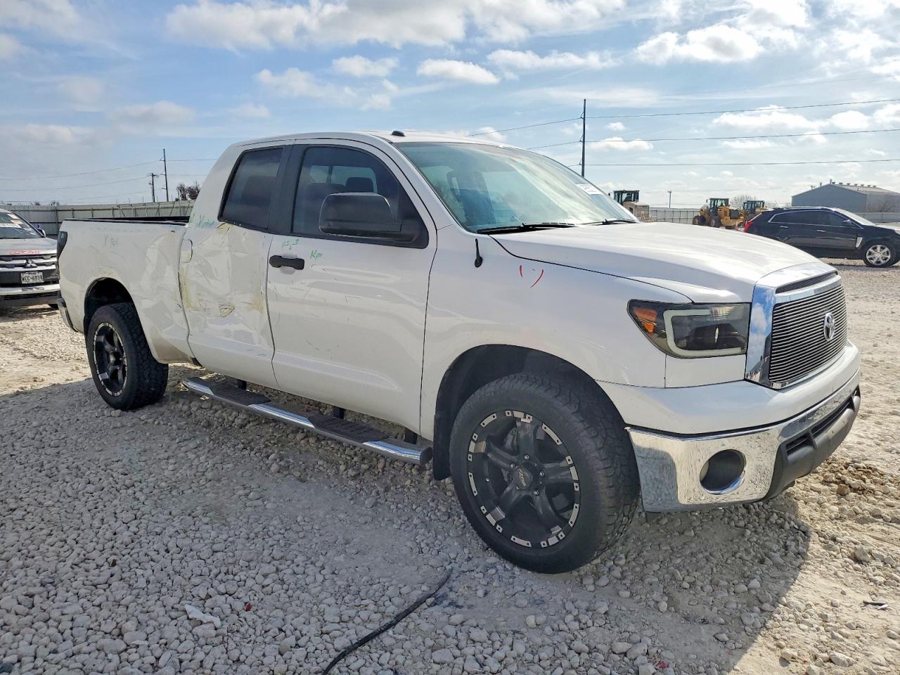 2012 TOYOTA TUNDRA DOUBLE CAB SR5 photo 4