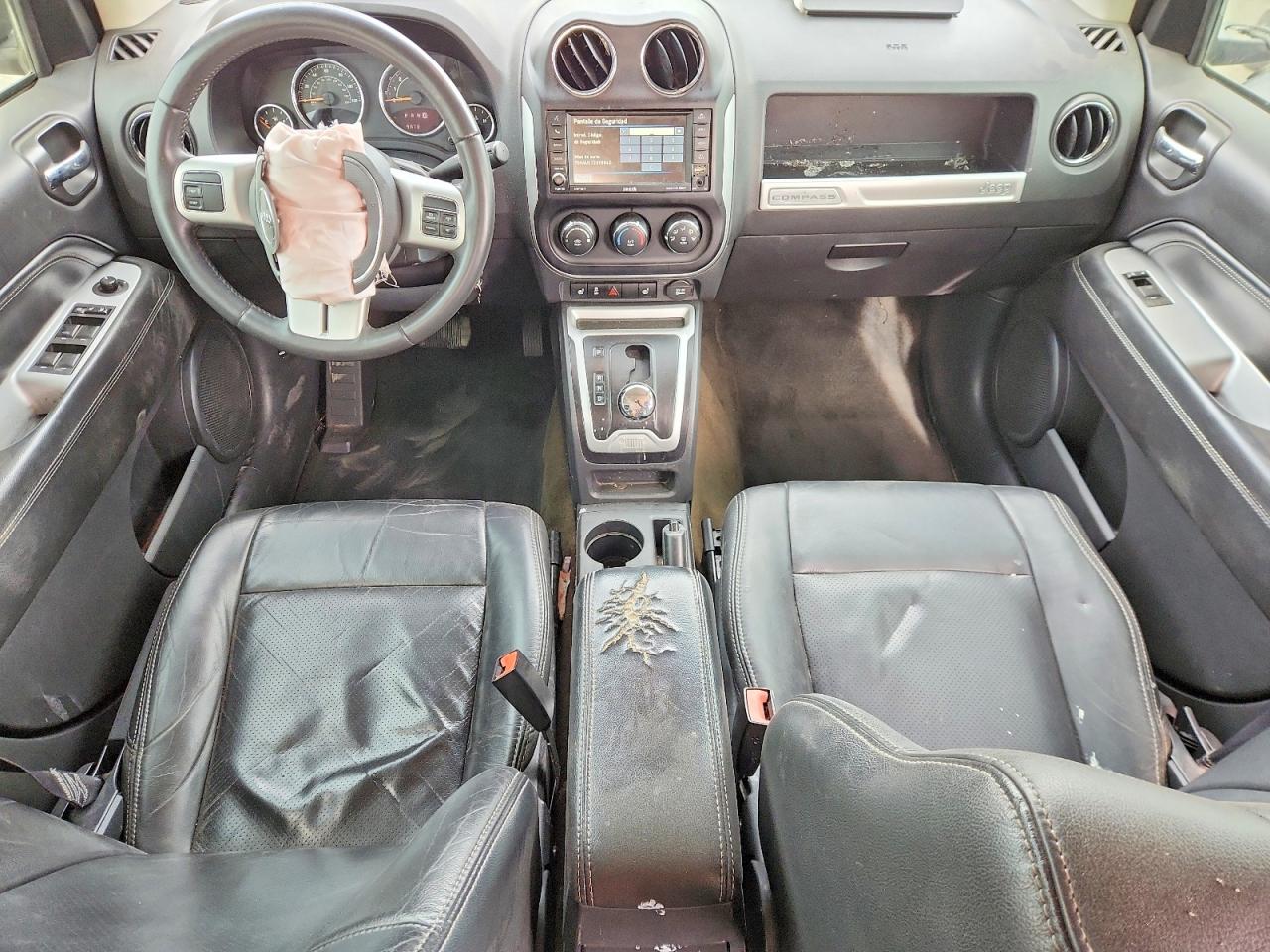 2017 JEEP COMPASS LATITUDE photo 8