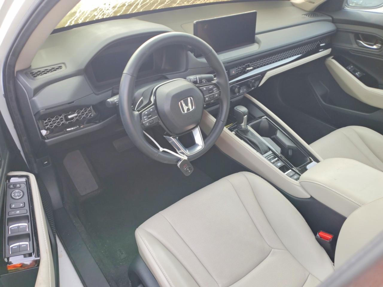 2024 HONDA ACCORD TOURING HYBRID photo 8