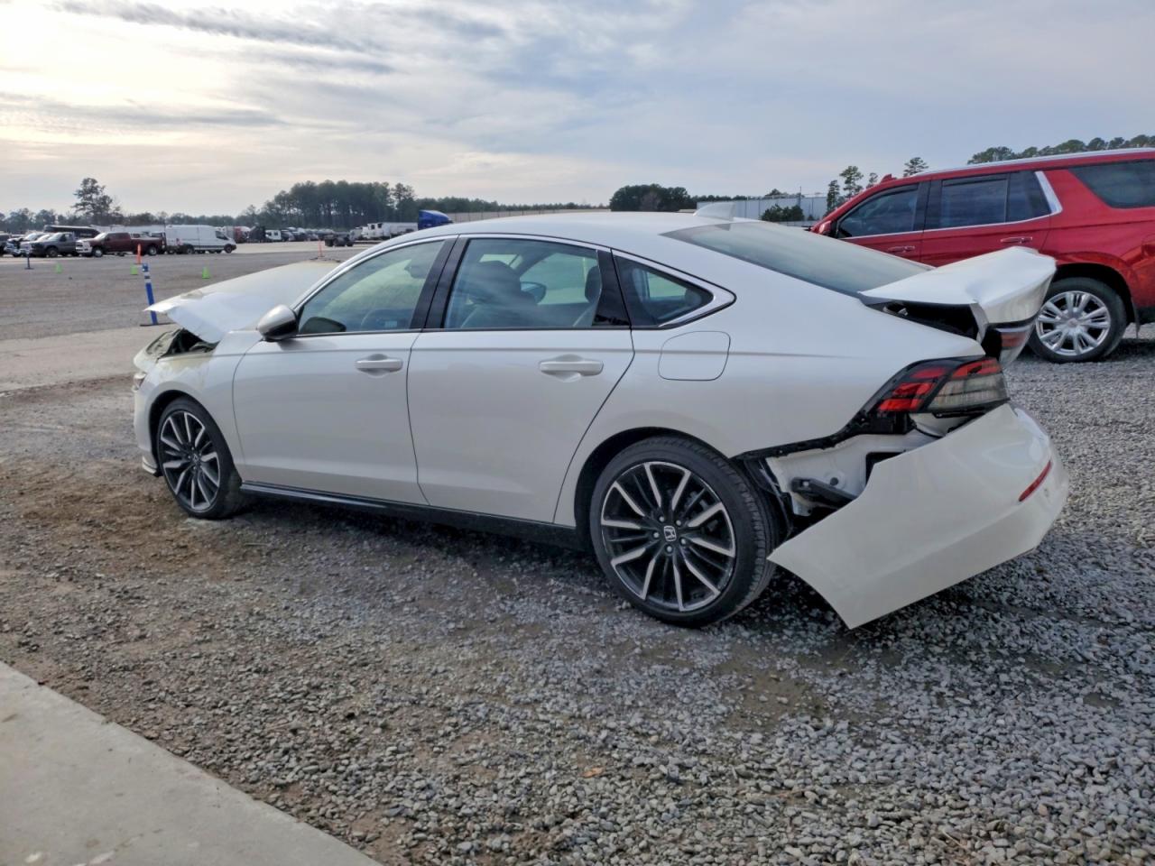 2024 HONDA ACCORD TOURING HYBRID photo 2