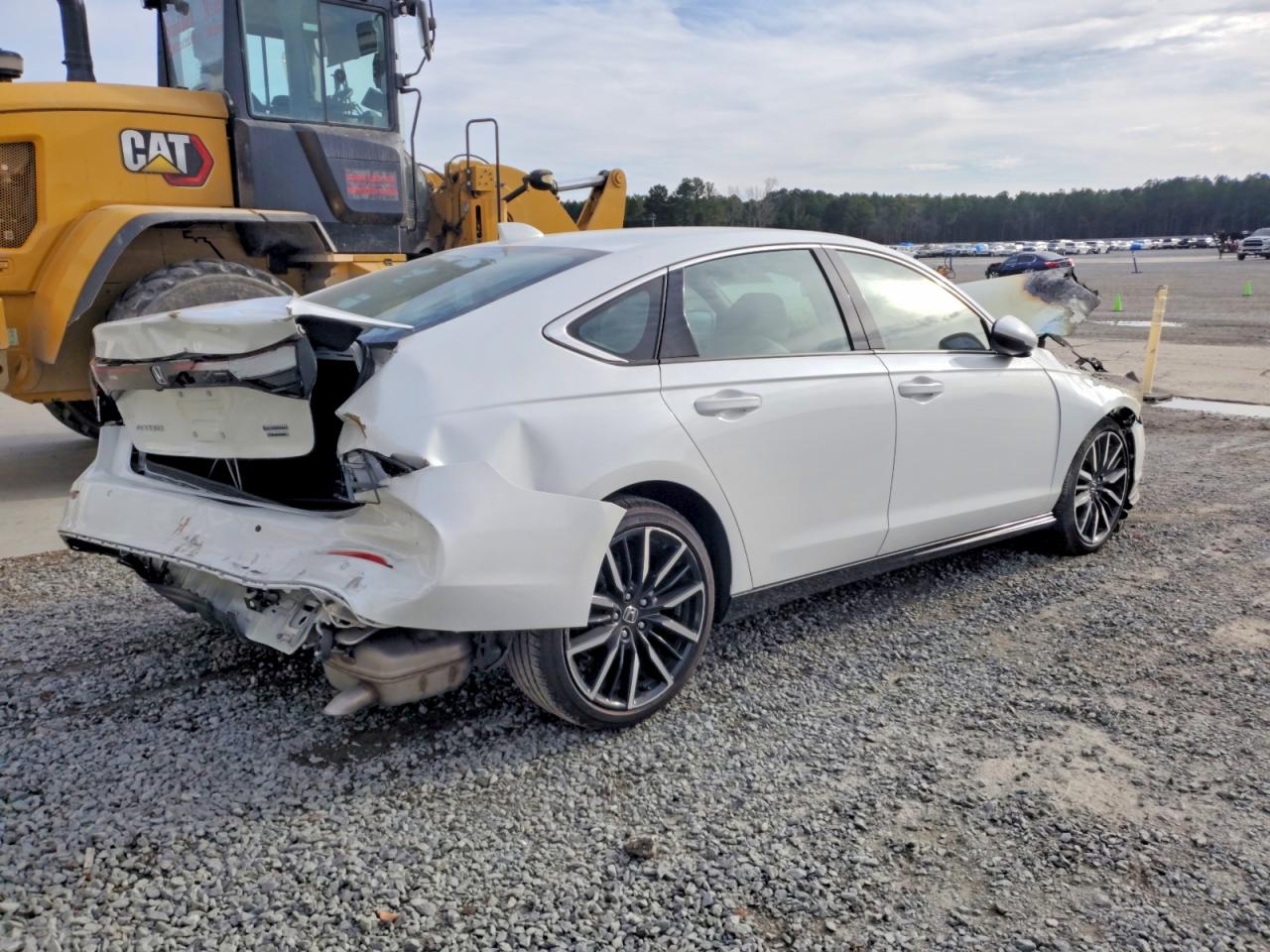 2024 HONDA ACCORD TOURING HYBRID photo 3