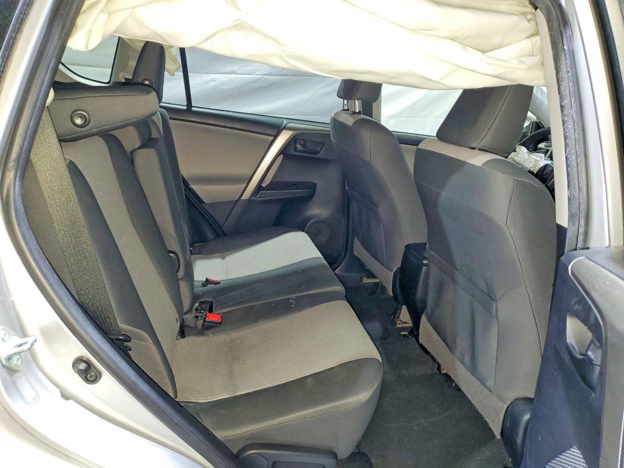 2014 TOYOTA RAV4 LE photo 11