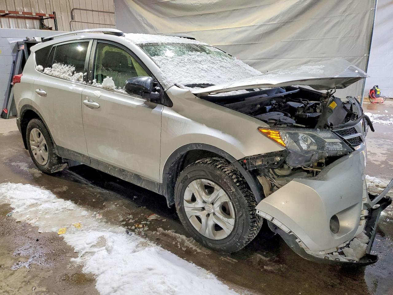 2014 TOYOTA RAV4 LE photo 4