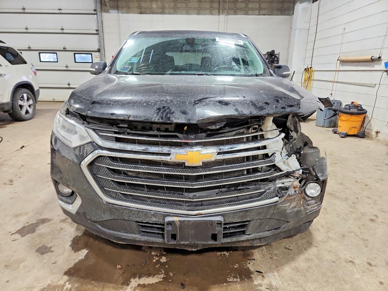 2020 CHEVROLET TRAVERSE LT photo 5