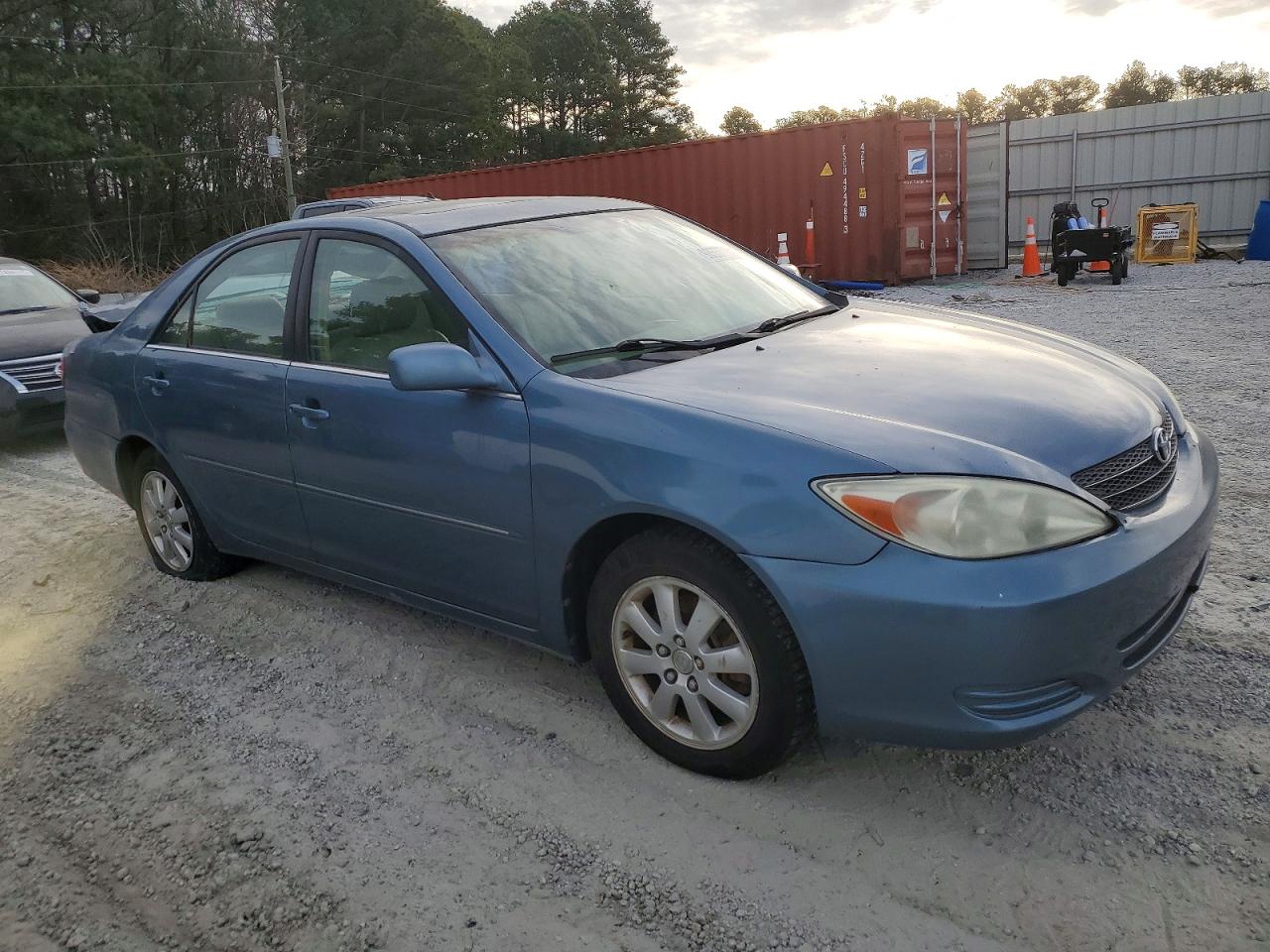 2002 TOYOTA CAMRY LE photo 4