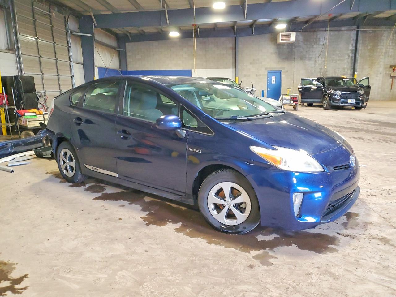 2012 TOYOTA PRIUS photo 10