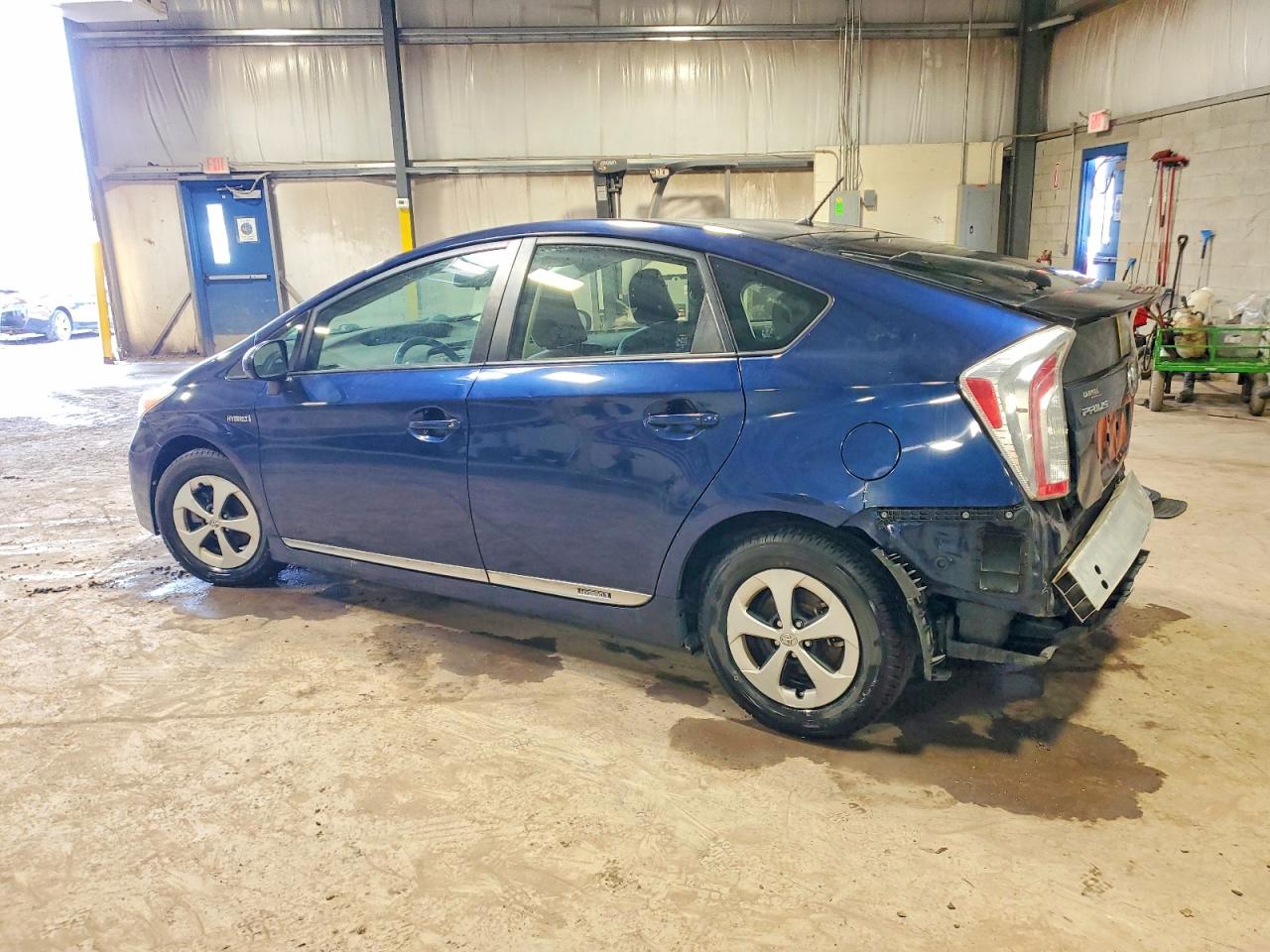 2012 TOYOTA PRIUS photo 4
