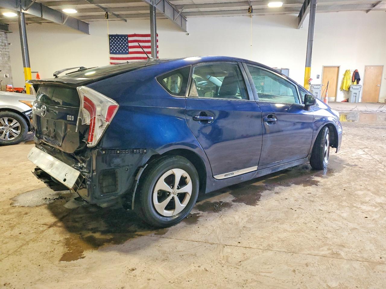 2012 TOYOTA PRIUS photo 7