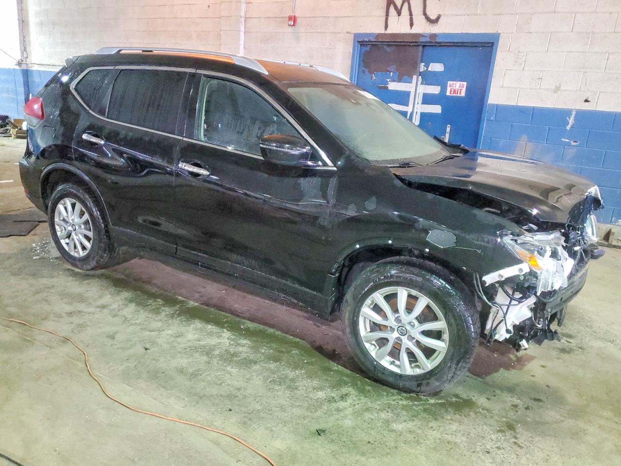 2019 NISSAN ROGUE S photo 4