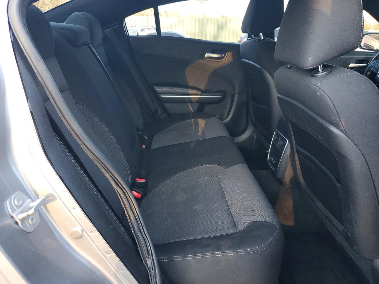 2016 DODGE CHARGER SE photo 10