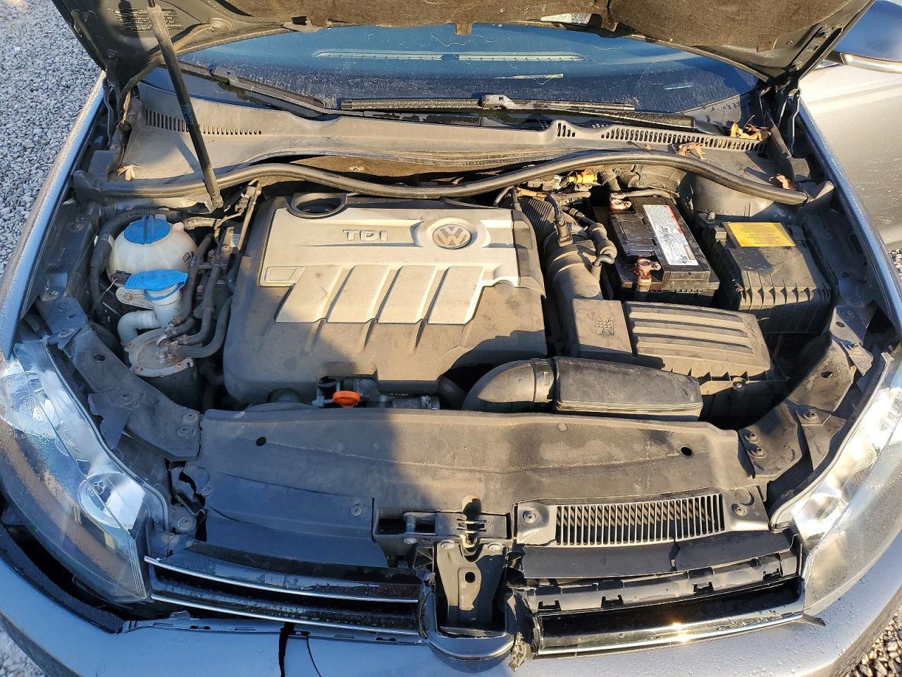 2011 VOLKSWAGEN JETTA TDI photo 11
