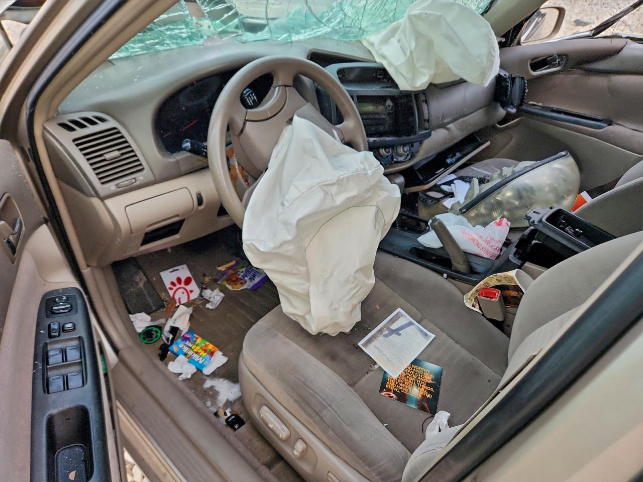 2006 TOYOTA CAMRY LE photo 8