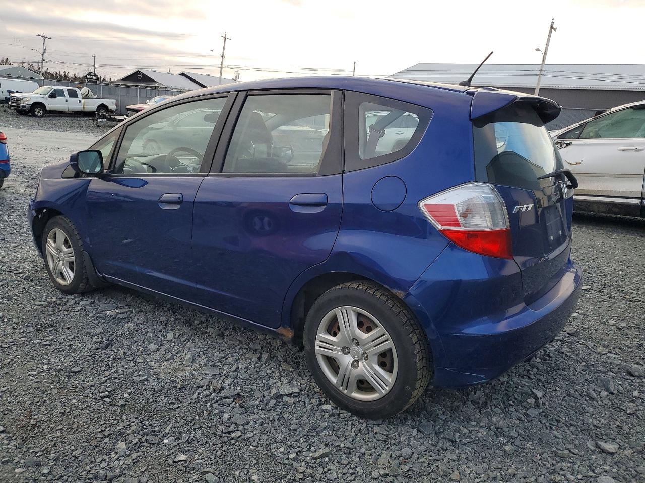 2013 HONDA FIT LX photo 2