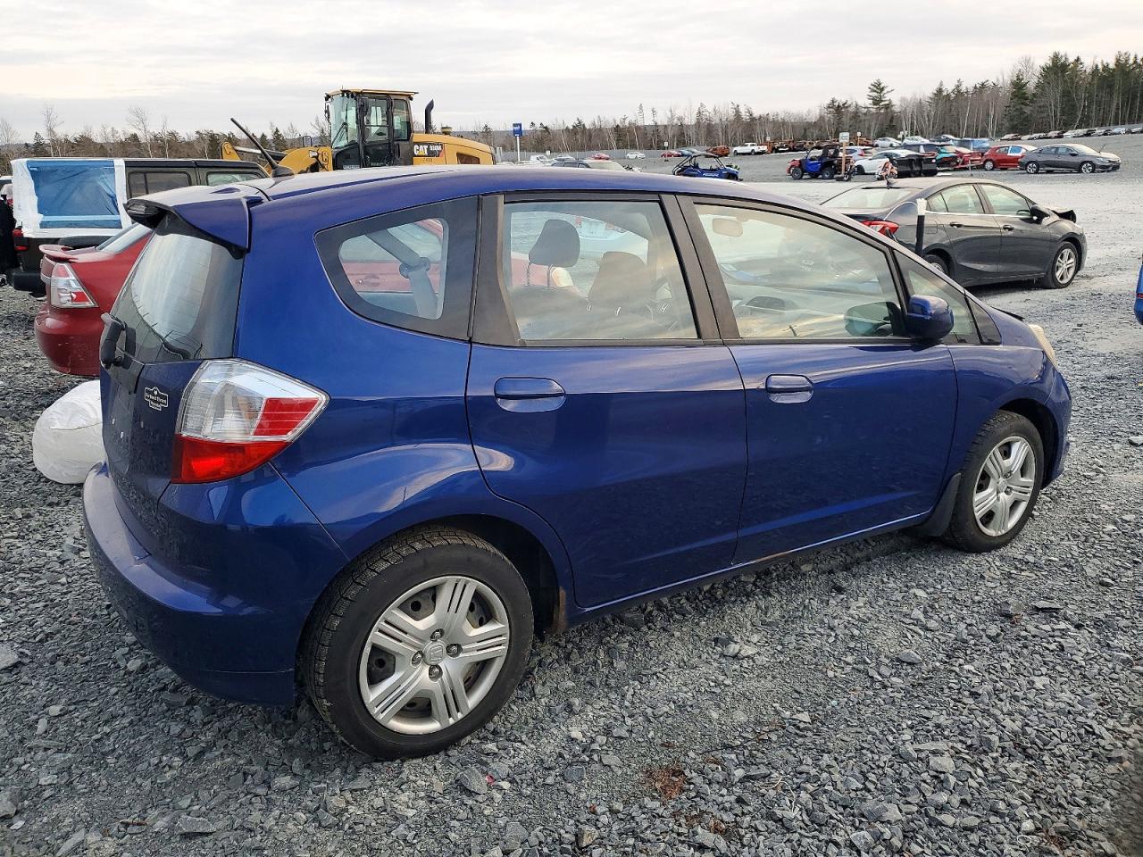 2013 HONDA FIT LX photo 3