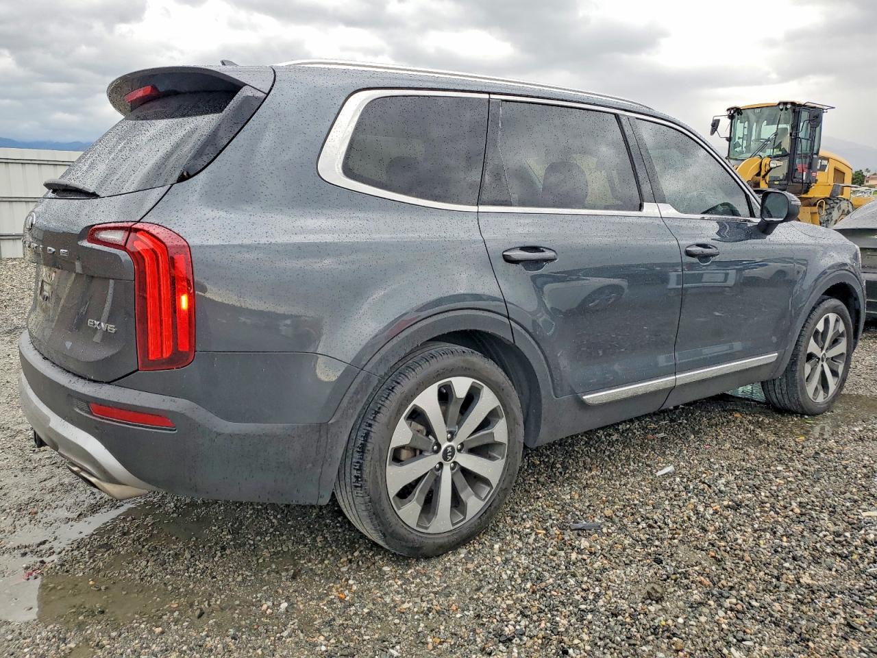 2021 KIA TELLURIDE EX photo 3