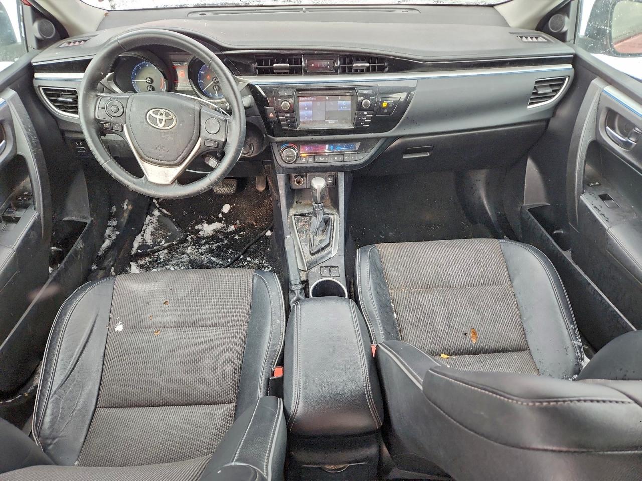 2016 TOYOTA COROLLA L photo 8