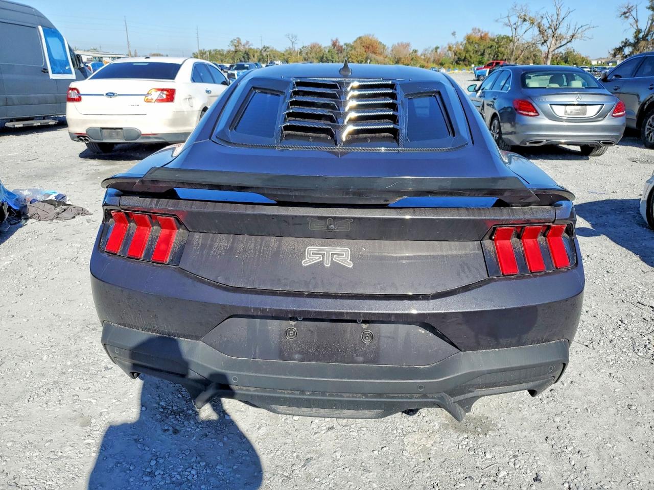 2024 FORD MUSTANG photo 11